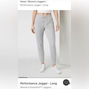 Vuori women’s jogger